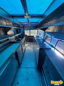 1983 P-30 Step Van Kitchen Food Truck All-purpose Food Truck Prep Station Cooler California Gas Engine for Sale