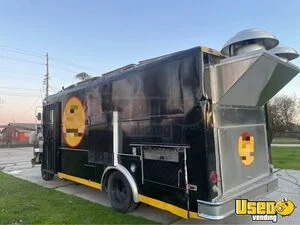 1983 P30 All-purpose Food Truck Diamond Plated Aluminum Flooring California Gas Engine for Sale