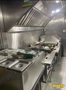 1983 P30 All-purpose Food Truck Diamond Plated Aluminum Flooring Florida Diesel Engine for Sale