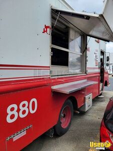 1983 P30 All-purpose Food Truck Diamond Plated Aluminum Flooring Georgia Gas Engine for Sale