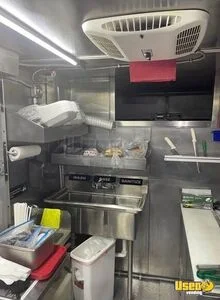 1983 P30 All-purpose Food Truck Exterior Customer Counter Florida Diesel Engine for Sale