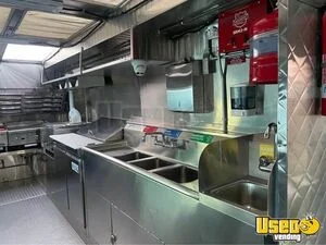 1983 P30 All-purpose Food Truck Refrigerator California Gas Engine for Sale