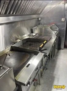 1983 P30 All-purpose Food Truck Stainless Steel Wall Covers Florida Diesel Engine for Sale