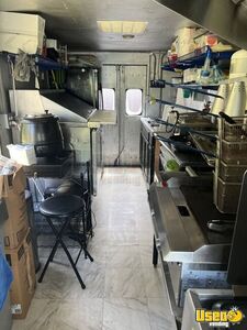 1983 P30 Kitchen Food Truck All-purpose Food Truck Awning Florida Gas Engine for Sale