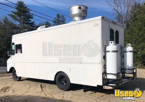 1983 P30 Stepvan Food Truck All-purpose Food Truck Maine Diesel Engine for Sale