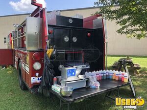 1984 1500pt 30' Party/gaming Truck Party / Gaming Trailer Diamond Plated Aluminum Flooring North Carolina Diesel Engine for Sale