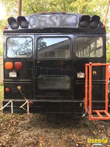 1984 B600 Vintage School Bus Kitchen Food Truck All-purpose Food Truck Insulated Walls Tennessee Gas Engine for Sale