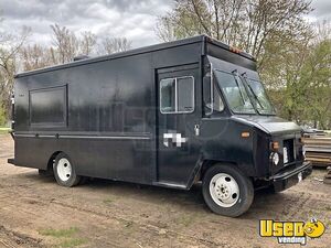 1984 Diesel Step Van Kitchen Food Truck All-purpose Food Truck Wisconsin Diesel Engine for Sale