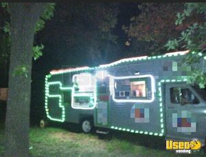 1984 Leprechaun Catering Food Truck Catering Food Truck Air Conditioning Oklahoma Gas Engine for Sale