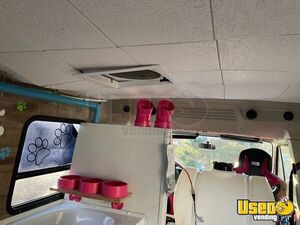 1984 Lesharo Turbo Pet Grooming Truck Pet Care / Veterinary Truck 19 New York Diesel Engine for Sale