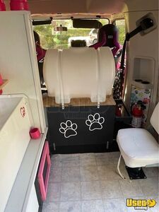 1984 Lesharo Turbo Pet Grooming Truck Pet Care / Veterinary Truck Transmission - Manual New York Diesel Engine for Sale