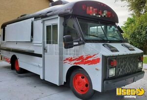 1984 P30 All-purpose Food Truck Concession Window Florida Gas Engine for Sale