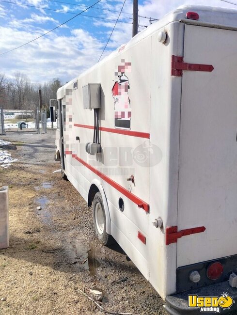 1984 P30 Barbecue Food Truck All-purpose Food Truck Illinois Gas Engine for Sale