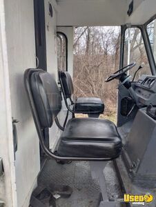 1984 P30 Barbecue Food Truck Barbecue Food Truck Anti-lock Brakes Illinois Gas Engine for Sale