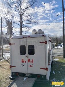 1984 P30 Barbecue Food Truck Barbecue Food Truck Hot Water Heater Illinois Gas Engine for Sale