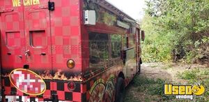 1984 P30 Kitchen Food Truck All-purpose Food Truck Florida Gas Engine for Sale