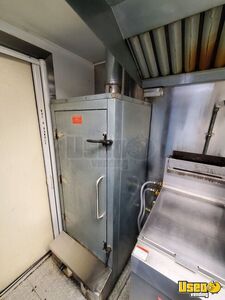1984 P30 Kitchen Food Truck All-purpose Food Truck Hot Water Heater Florida for Sale