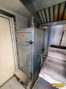1984 P30 Kitchen Food Truck All-purpose Food Truck Stovetop Florida for Sale