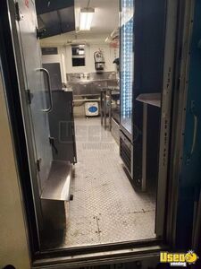 1984 P30 Kitchen Food Truck All-purpose Food Truck Upright Freezer Florida for Sale