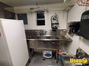1984 P30 Kitchen Food Truck All-purpose Food Truck Warming Cabinet Florida for Sale