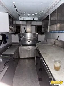 1984 P30 Step Truck Pizza Food Truck Diamond Plated Aluminum Flooring Massachusetts Gas Engine for Sale