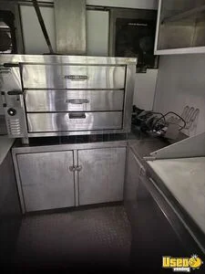 1984 P30 Step Truck Pizza Food Truck Exterior Customer Counter Massachusetts Gas Engine for Sale