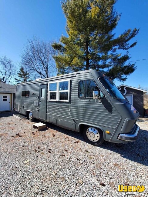 1984 Rv Food And Coffee Truck All-purpose Food Truck Indiana Gas Engine for Sale