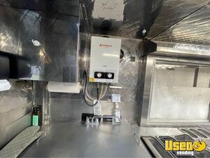 1985 All-purpose Food Truck Work Table New York Gas Engine for Sale