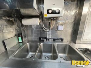 1985 Chevrolet P30 Box Truck All-purpose Food Truck Exhaust Hood New York for Sale