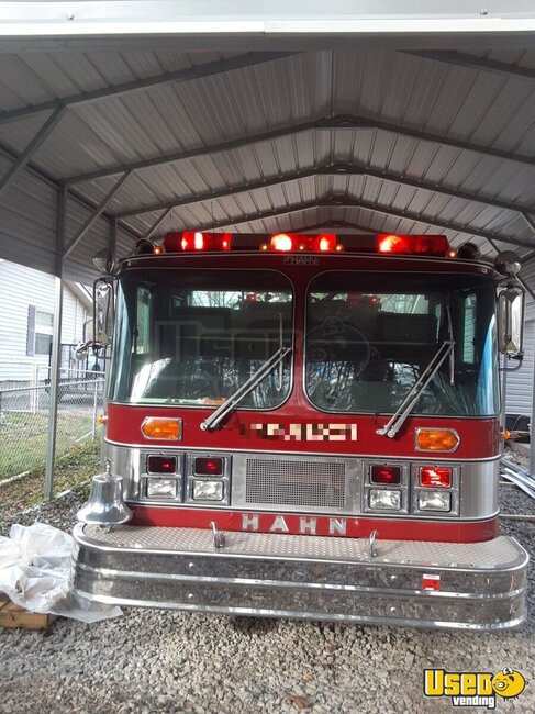 1985 Fire Truck Conversion Wood-fired Pizza Truck Pizza Food Truck Michigan Diesel Engine for Sale