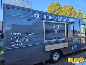 23' GMC Mobile Kitchen Food Truck w/ 2021 Kitchen Buildout + Fire System for Sale in Connecticut!