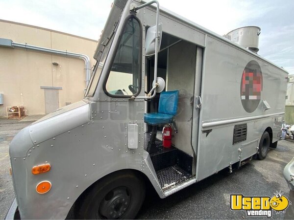 1985 P-30 All-purpose Food Truck Virginia Gas Engine for Sale