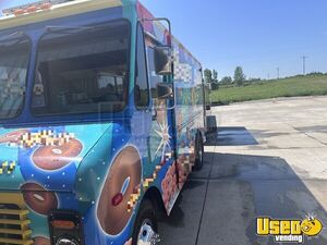 1985 P 30 Bakery Food Truck Concession Window Kansas Gas Engine for Sale