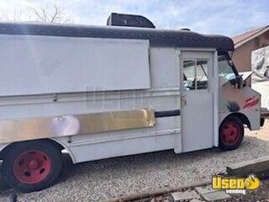 1985 P30 All-purpose Food Truck Air Conditioning Kansas for Sale