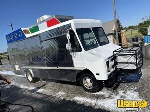 1985 P30 All-purpose Food Truck California Gas Engine for Sale