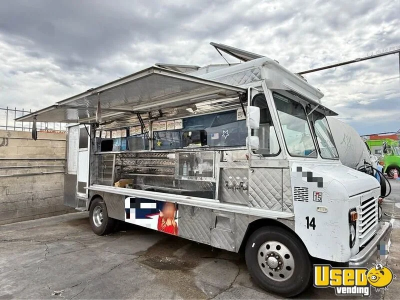1985 P30 All-purpose Food Truck California Gas Engine for Sale