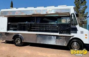 1985 P30 All-purpose Food Truck Concession Window Texas Gas Engine for Sale