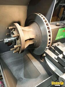 1985 P30 All-purpose Food Truck Diamond Plated Aluminum Flooring California Gas Engine for Sale