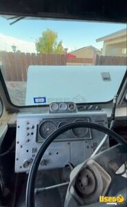 1985 P30 All-purpose Food Truck Diamond Plated Aluminum Flooring Texas Gas Engine for Sale