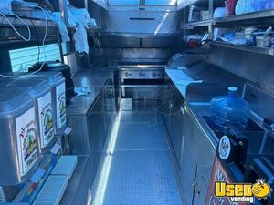 1985 P30 All-purpose Food Truck Exterior Customer Counter California Gas Engine for Sale