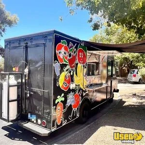 1985 P30 All-purpose Food Truck Exterior Customer Counter New Mexico Gas Engine for Sale