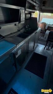 1985 P30 All-purpose Food Truck Floor Drains Texas Gas Engine for Sale