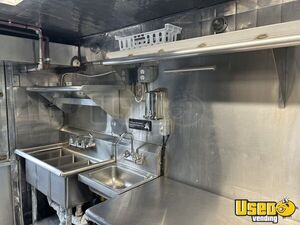 1985 P30 Food Truck All-purpose Food Truck 32 New Jersey Gas Engine for Sale