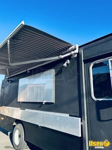 1985 P30 Food Truck All-purpose Food Truck Stainless Steel Wall Covers New Jersey Gas Engine for Sale