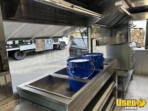 1985 P30 Food Truck All-purpose Food Truck Triple Sink New Jersey Gas Engine for Sale