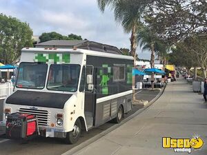 1985 P30 Kitchen Food Truck All-purpose Food Truck California for Sale