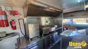 1985 P30 Kitchen Food Truck All-purpose Food Truck Diamond Plated Aluminum Flooring Colorado Gas Engine for Sale