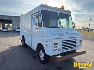Ready to Convert - Chevrolet P30 Empty Step Van DIY Truck for Sale in Ohio!