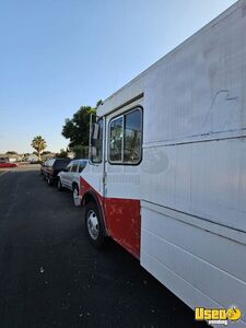 1985 P30 Stepvan Transmission - Automatic California Gas Engine for Sale