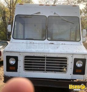 1985 P3500 Barbecue Food Truck Concession Window Louisiana Gas Engine for Sale